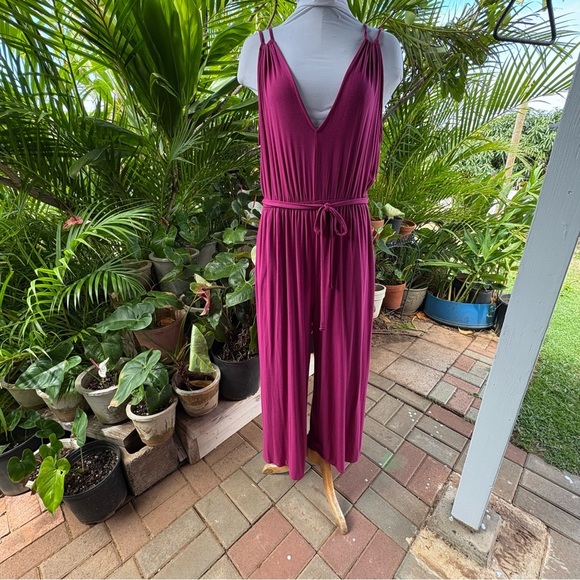 Old Navy Pink Jumpsuit with V-Neck and Wide-Leg - Picture 1 of 6